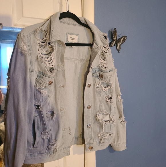 Distressed Light Blue Denim Jacket Forever 21 Size M - Picture 12 of 13